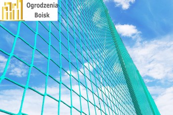 Boisko sportowe - zabezpieczająca siatka na boisko - Osłonowe siatki ochronne